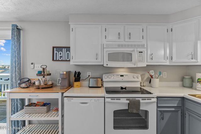 101 Seahorse Lane B3, Carolina Beach, NC 28428