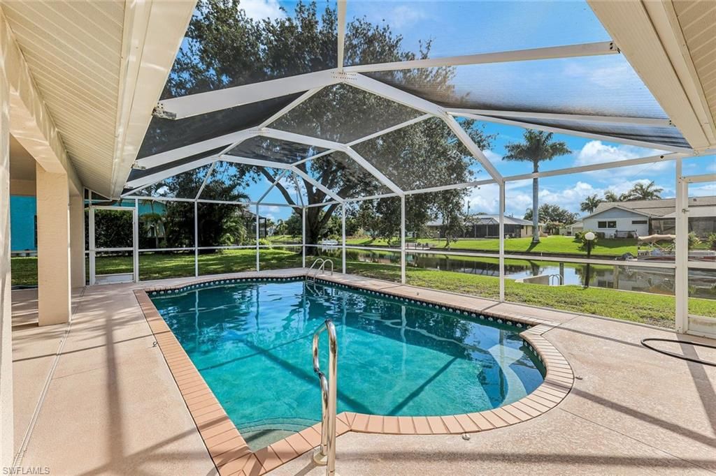615 SE 19th CT, CAPE CORAL, FL 33990 — photo 5