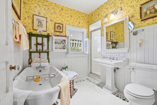 585 Little Silver Point Road, Little Silver, NJ 07739