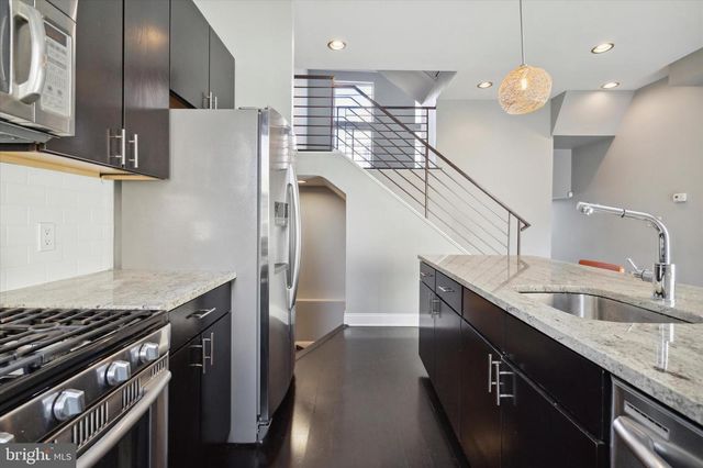 1353 N MASCHER ST, Philadelphia, PA 19122