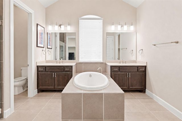 368 Pink Granite BLVD, Dripping Springs, TX 78620