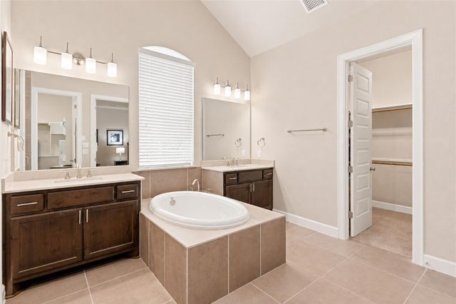 368 Pink Granite BLVD, Dripping Springs, TX 78620