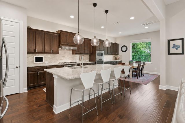 368 Pink Granite BLVD, Dripping Springs, TX 78620