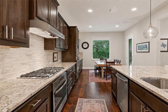 368 Pink Granite BLVD, Dripping Springs, TX 78620