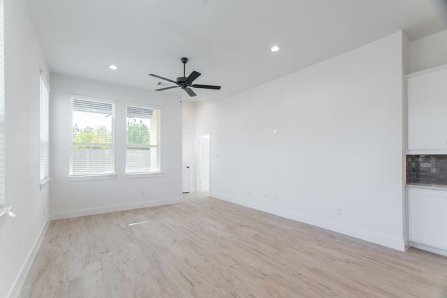 10598 Wild Chives, Conroe, TX 77385