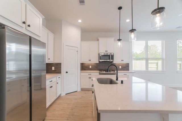 10598 Wild Chives, Conroe, TX 77385