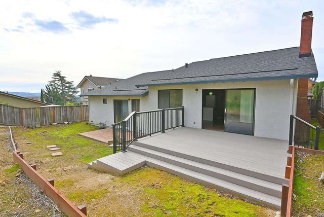 17764 Columbia Dr, Castro Valley, CA 94552