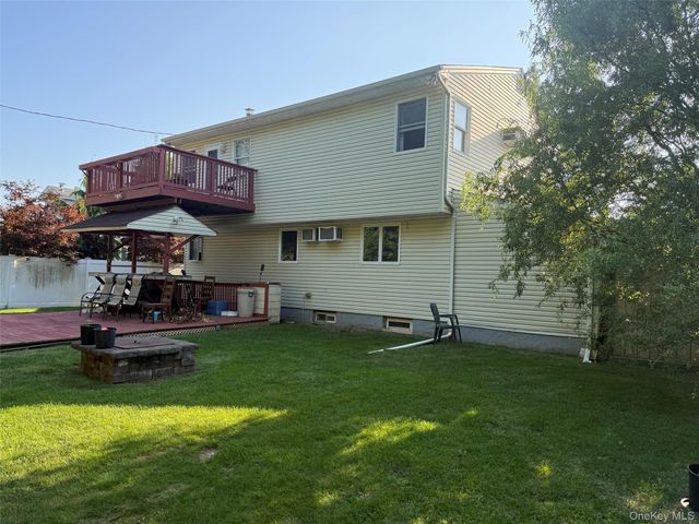 79 Elizabeth Drive, Bethpage, NY 11714