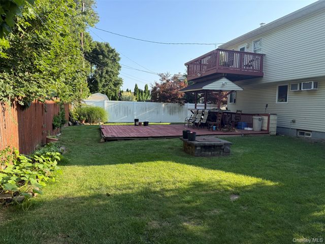 79 Elizabeth Drive, Bethpage, NY 11714