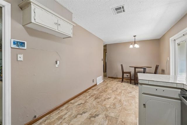 1202 E Louisiana Street, Norman, OK 73071