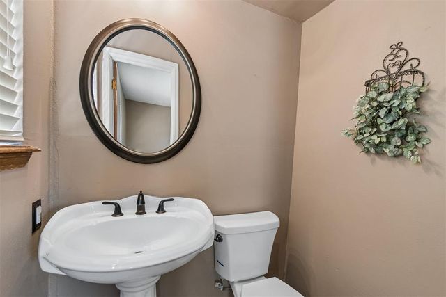 1202 E Louisiana Street, Norman, OK 73071