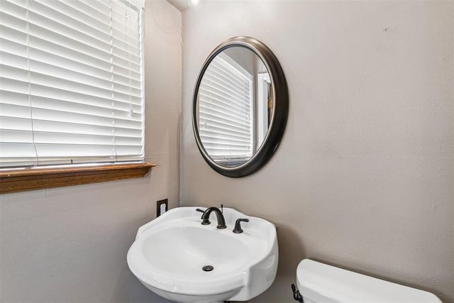 1202 E Louisiana Street, Norman, OK 73071