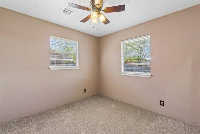 1202 E Louisiana Street, Norman, OK 73071