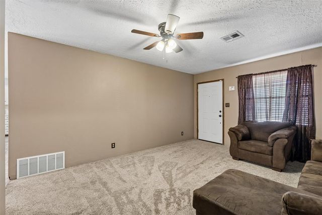 1202 E Louisiana Street, Norman, OK 73071