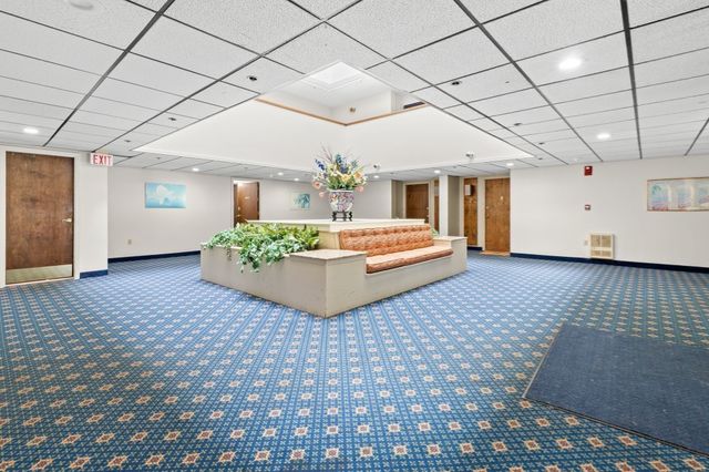 4 Ledgewood Way 21, Peabody, MA 01960