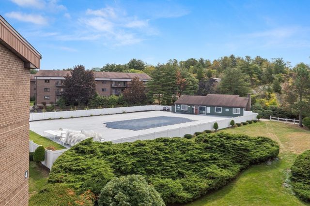 4 Ledgewood Way 21, Peabody, MA 01960