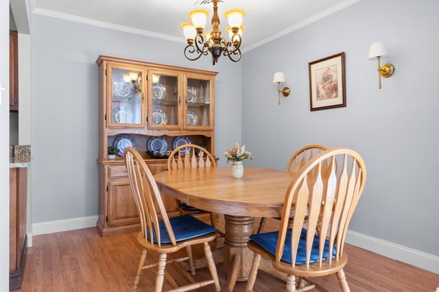 4 Ledgewood Way 21, Peabody, MA 01960