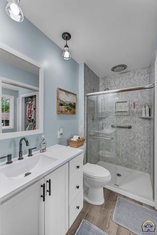 1807 SW Village DR, Topeka, KS 66604