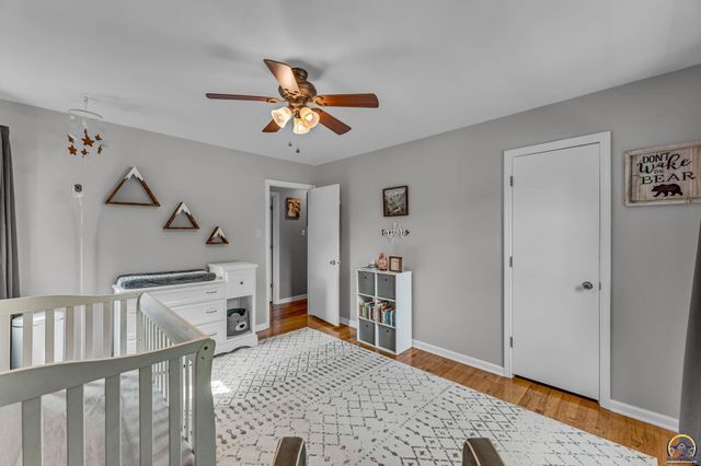 1807 SW Village DR, Topeka, KS 66604