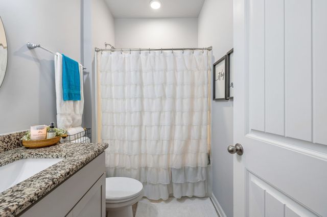 320 Manor Row, Pleasant View, TN 37146