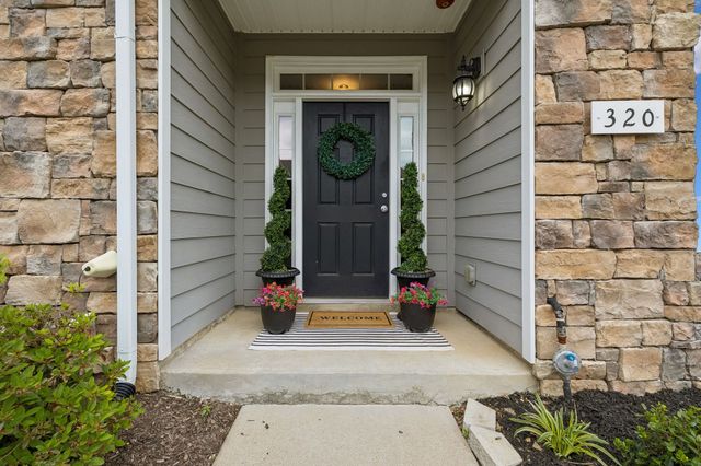 320 Manor Row, Pleasant View, TN 37146