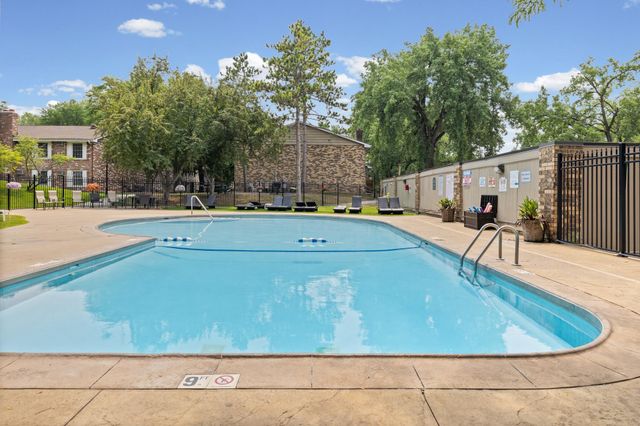 4600 Cedar Lake Road S 2, Saint Louis Park, MN 55416