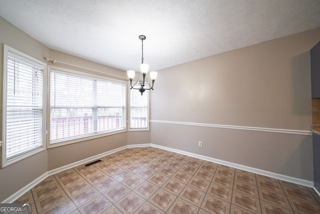 124 Woodridge Circle, Lagrange, GA 30241