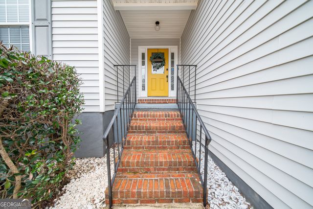 124 Woodridge Circle, Lagrange, GA 30241