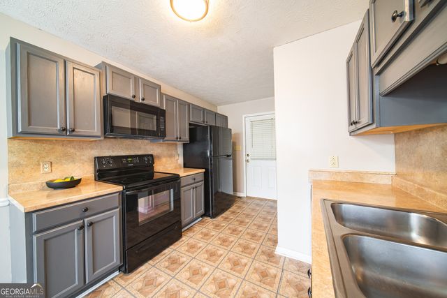 124 Woodridge Circle, Lagrange, GA 30241