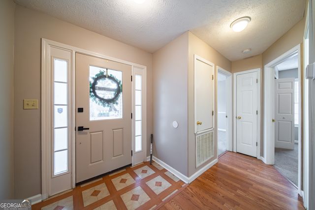 124 Woodridge Circle, Lagrange, GA 30241