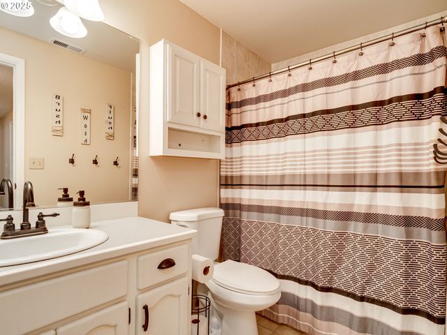 3011 Ne 165TH Pl, Vancouver, WA 98682