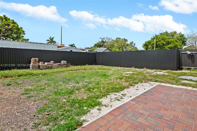 11950 SW 199th St 1, Miami, FL 33177