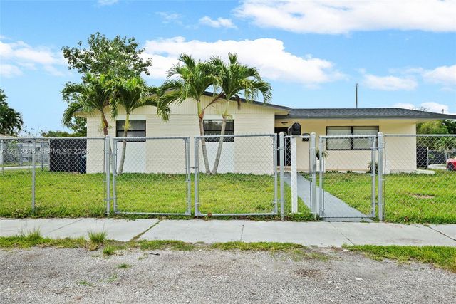 11950 SW 199th St 1, Miami, FL 33177