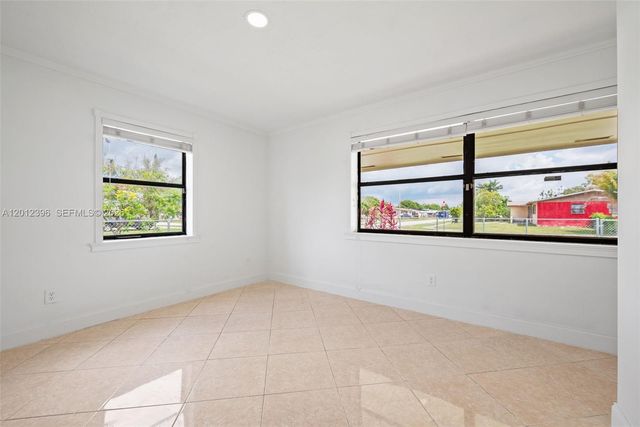 11950 SW 199th St 1, Miami, FL 33177