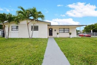 11950 SW 199th St 1, Miami, FL 33177
