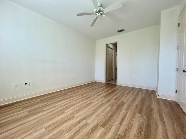 3017 MISSION LAKES DRIVE 3017, Lakeland, FL 33803