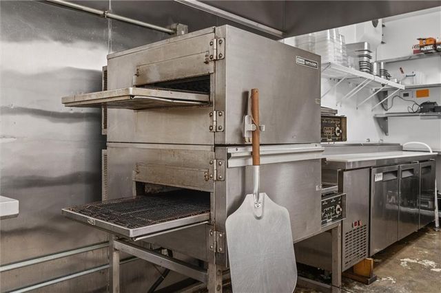 451 S Thompson Avenue, Excelsior Springs, MO 64024