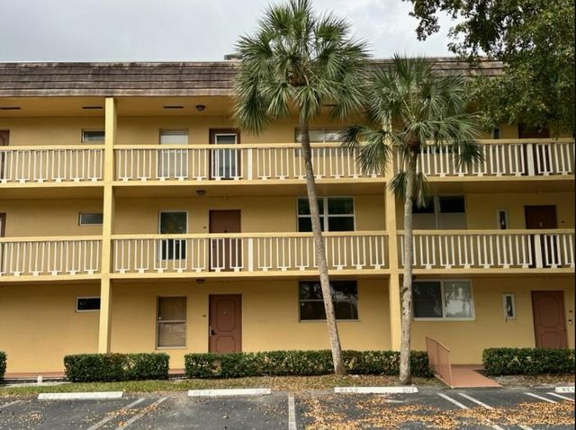 6020 NW 64th Avenue 207, Tamarac, FL 33319