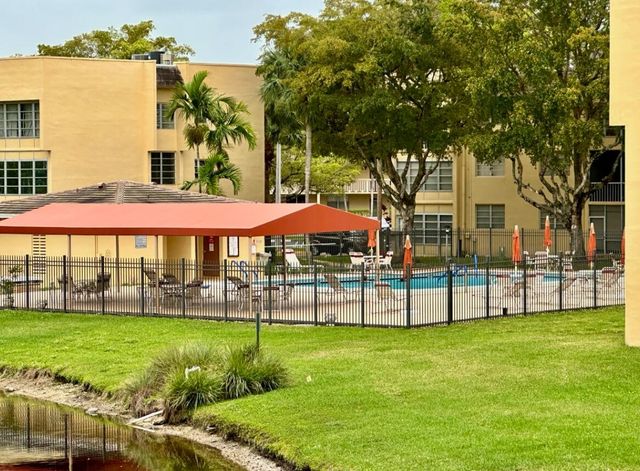 6020 NW 64th Avenue 207, Tamarac, FL 33319