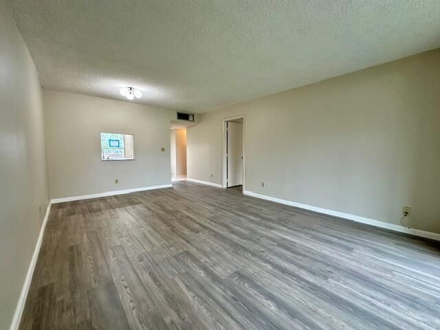 6020 NW 64th Avenue 207, Tamarac, FL 33319