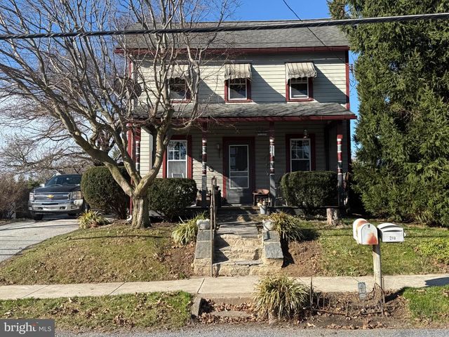 212 COCHRAN ST, Cochranville, PA 19330