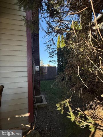 212 COCHRAN ST, Cochranville, PA 19330