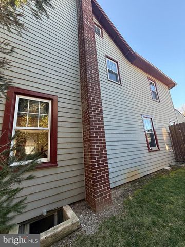 212 COCHRAN ST, Cochranville, PA 19330