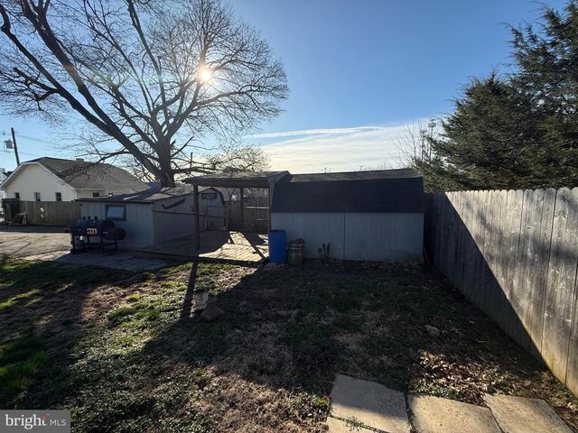 212 COCHRAN ST, Cochranville, PA 19330