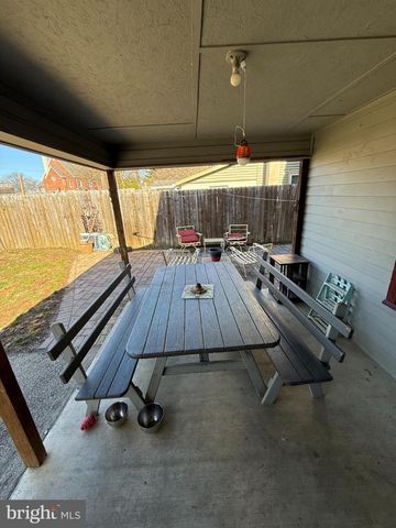 212 COCHRAN ST, Cochranville, PA 19330