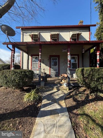 212 COCHRAN ST, Cochranville, PA 19330
