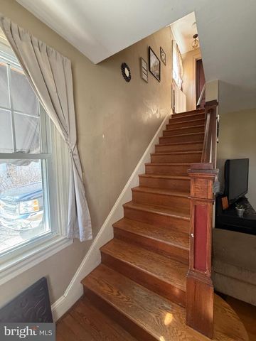 212 COCHRAN ST, Cochranville, PA 19330