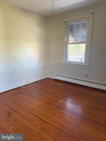 212 COCHRAN ST, Cochranville, PA 19330