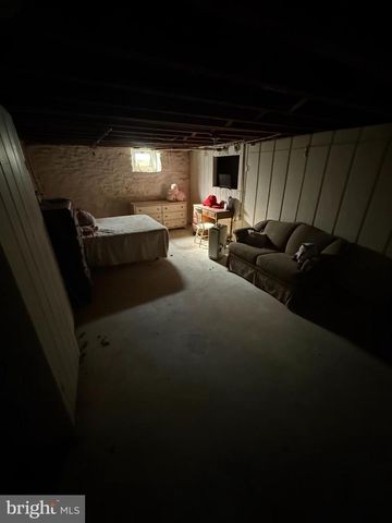 212 COCHRAN ST, Cochranville, PA 19330