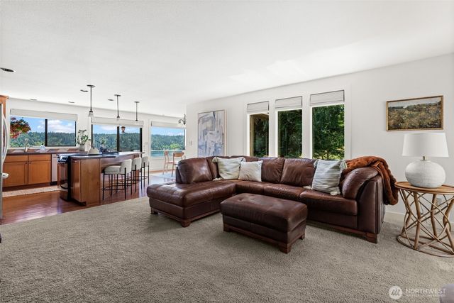 12715 Hallstrom Drive NW, Gig Harbor, WA 98332